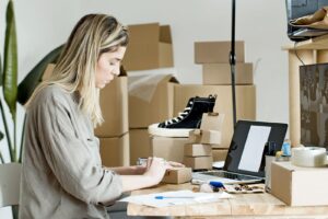Czy pożyczka gotówkowa dla firm wymaga przedstawienia dodatkowych zabezpieczeń majątkowych